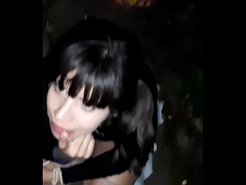 ❤️ 在街上膨胀的阴茎，以换取糖果 ️ 自制毛片﹏﹏