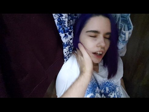 ❤️ 在衣柜里发现我的妹妹并帮助她射精 ️ 自制毛片﹏﹏